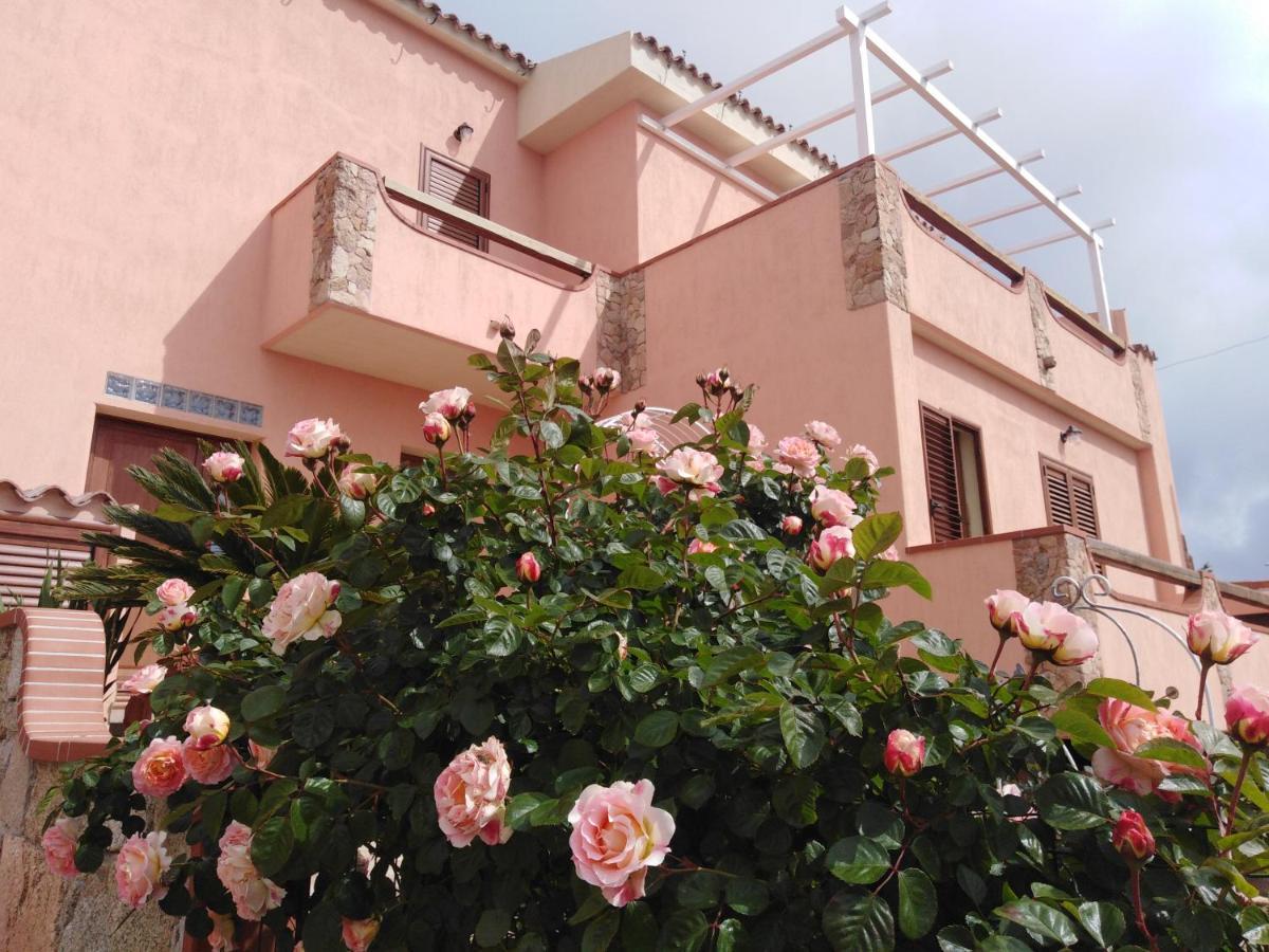 The Roses Garden Bed & Breakfast ลามัดดาเลนา ภายนอก รูปภาพ